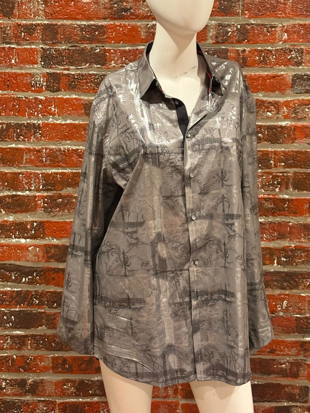 Men's Metallic Gray Patterned Button-Down Shirt